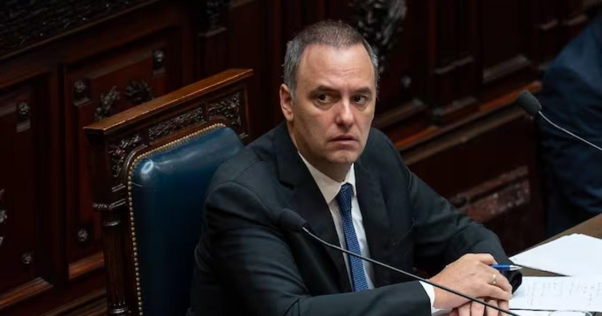 Estoy acaacute dando la cara- Adorni rechazoacute renunciar tras el duro cruce en Diputados