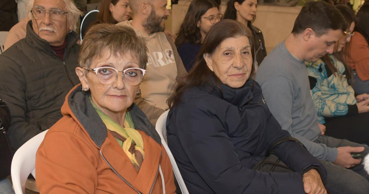 ESPECTACULO POR LA AUTONOMIacuteA PROVINCIAL