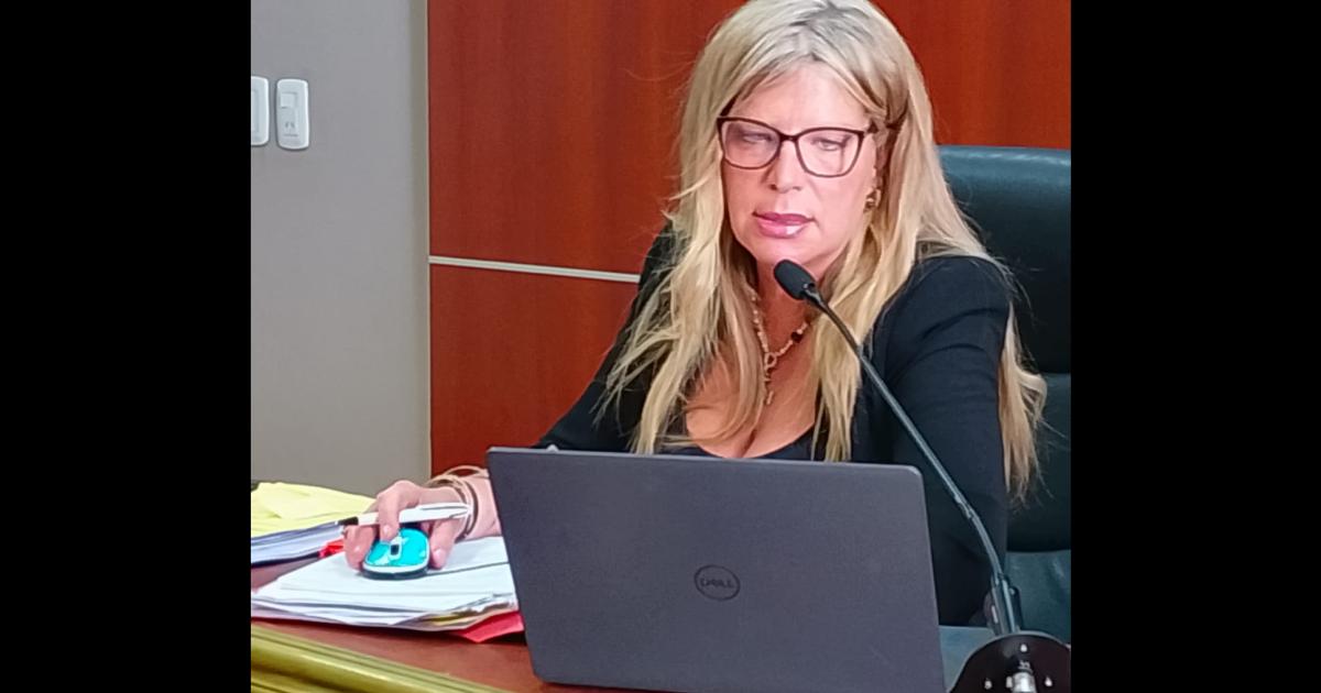 Piden prisioacuten preventiva para el conocido disentildeador graacutefico acusado de distribuir material pornograacutefico infantil