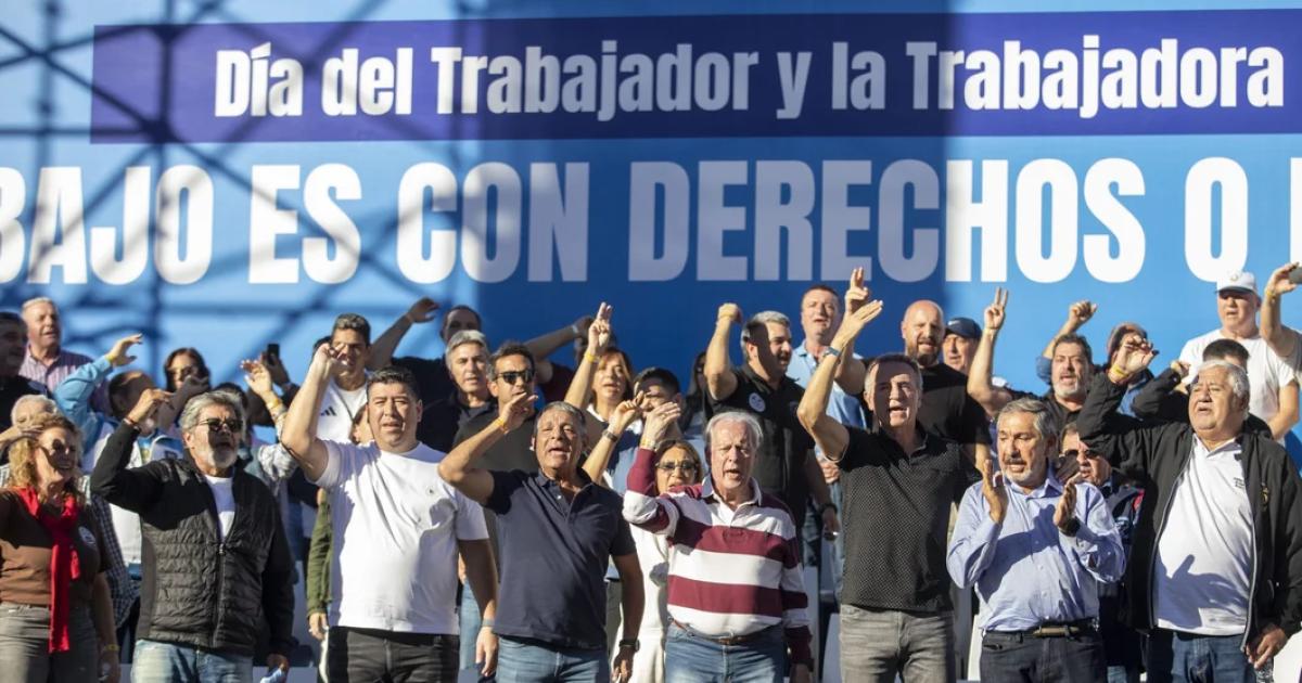 La CGT contundente- llamoacute a ponerle un liacutemite al Gobierno de Milei en la marcha por el Diacutea del Trabajador