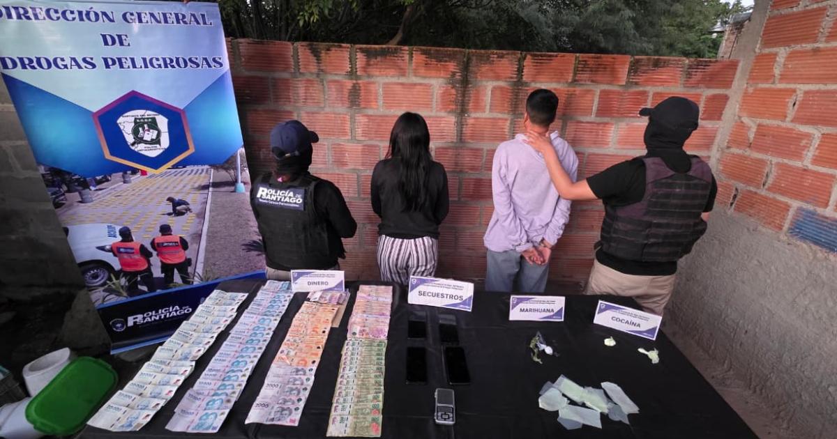 Detienen a dos personas por narcomenudeo y secuestran marihuana y balanza