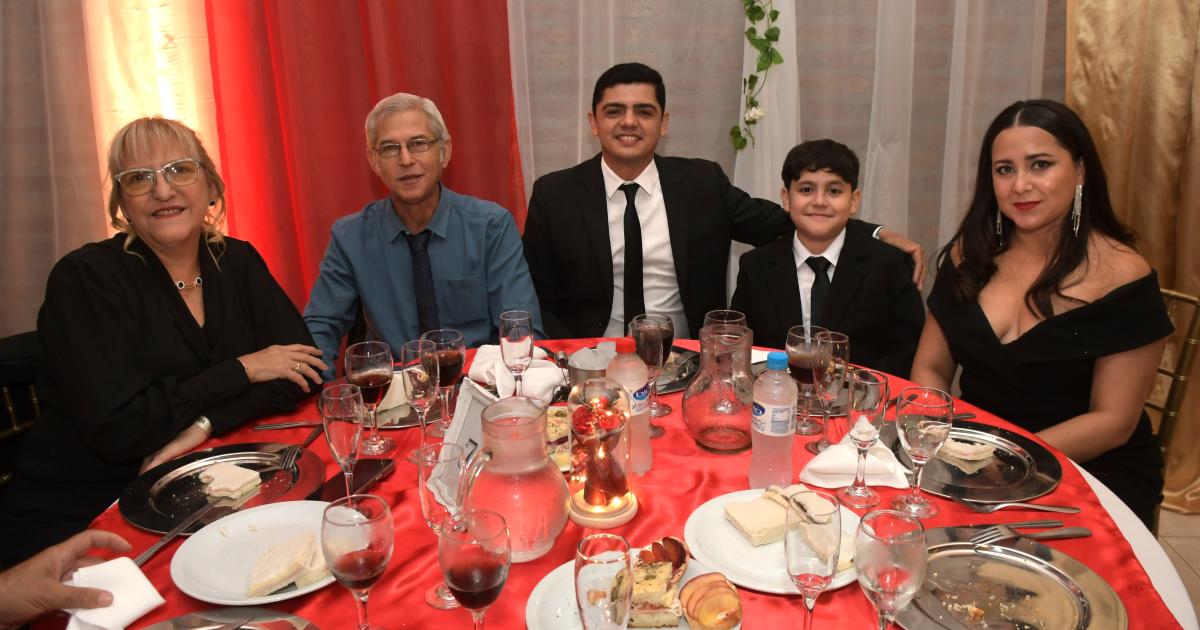UNA FIESTA DE 15 SONtildeADA