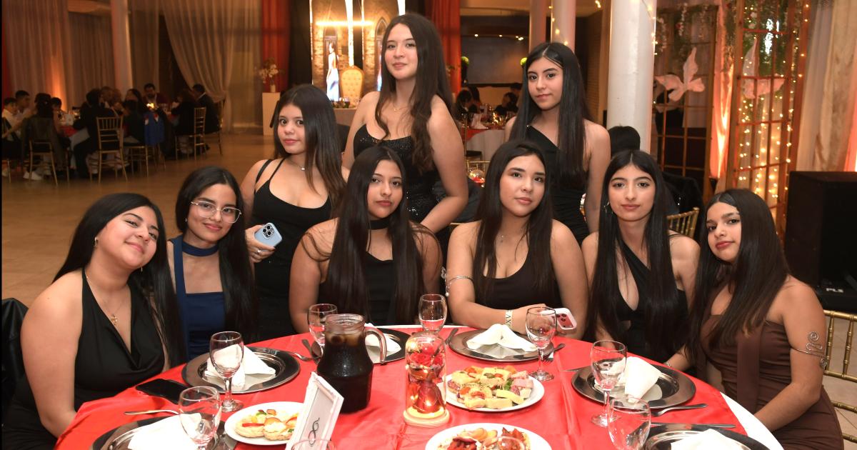 UNA FIESTA DE 15 SONtildeADA