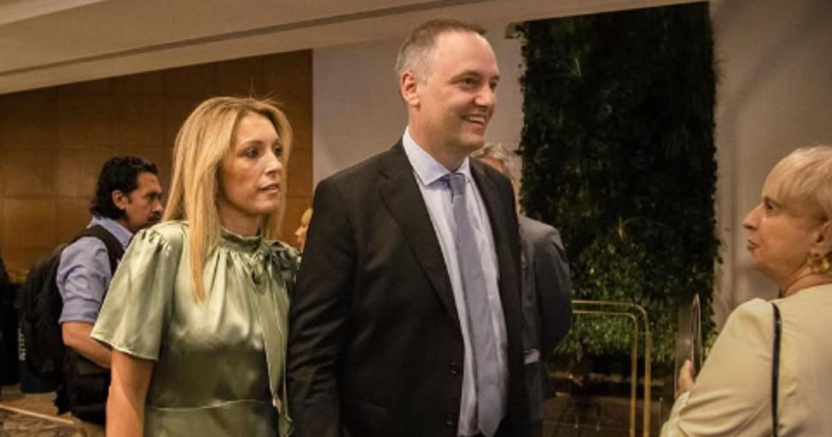 Denuncian uso de custodia presidencial para salidas nocturnas de la esposa de Adorni