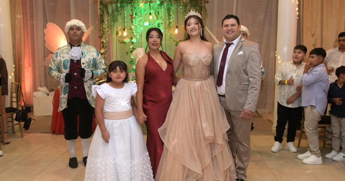 UNA FIESTA DE 15 SONtildeADA