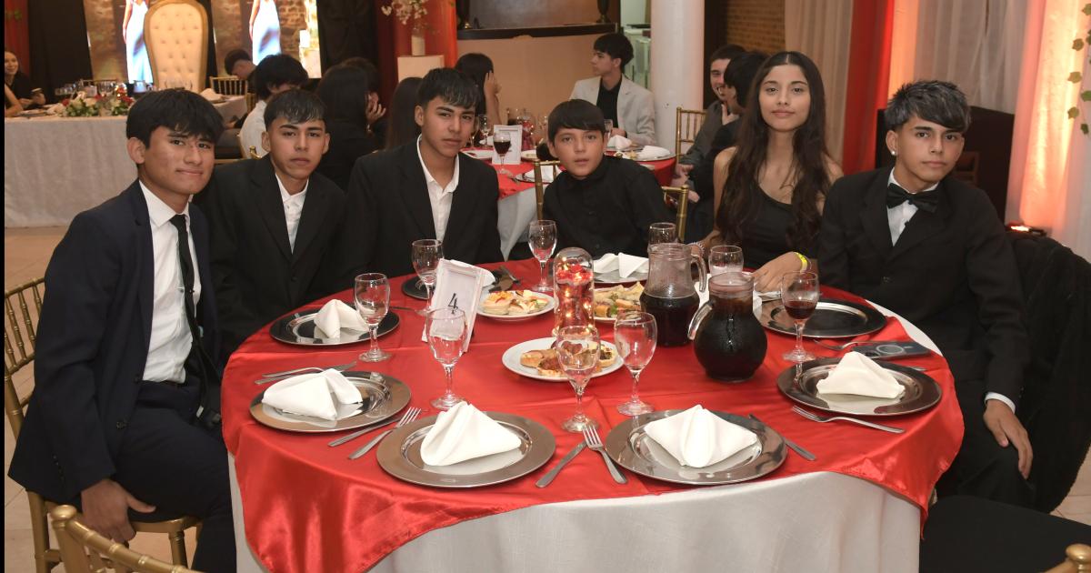 UNA FIESTA DE 15 SONtildeADA