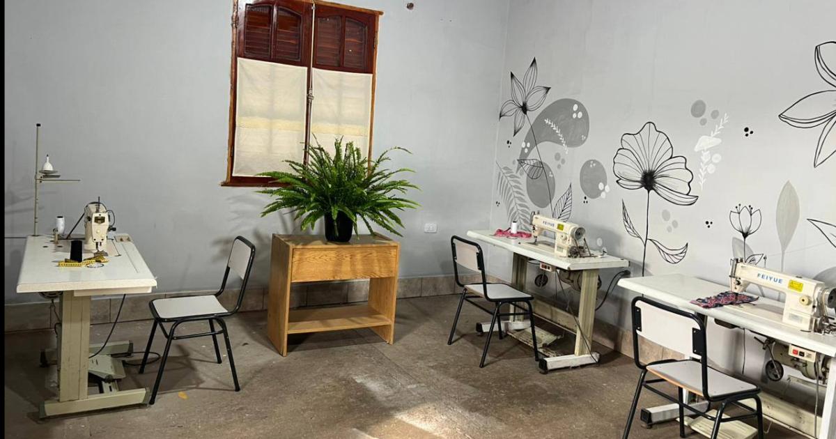 Aacuterraga inauguroacute talleres de formacioacuten y puso en marcha la Feria Artesanal