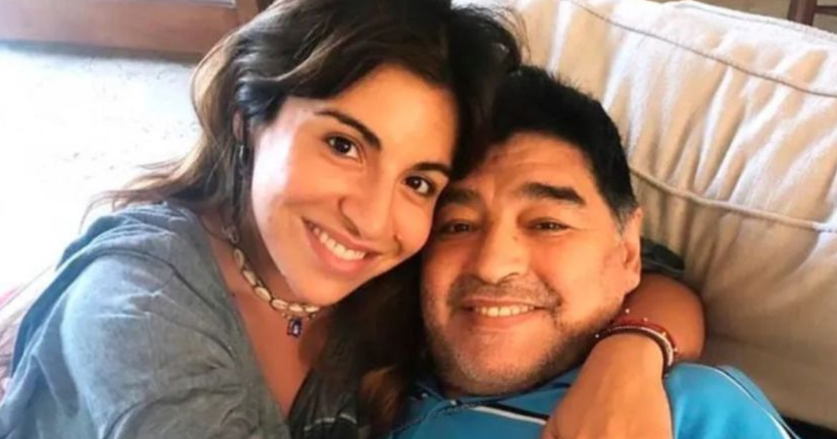 Gianinna Maradona contoacute que recibioacute una sentildeal paranomal de su papaacute Diego Maradona
