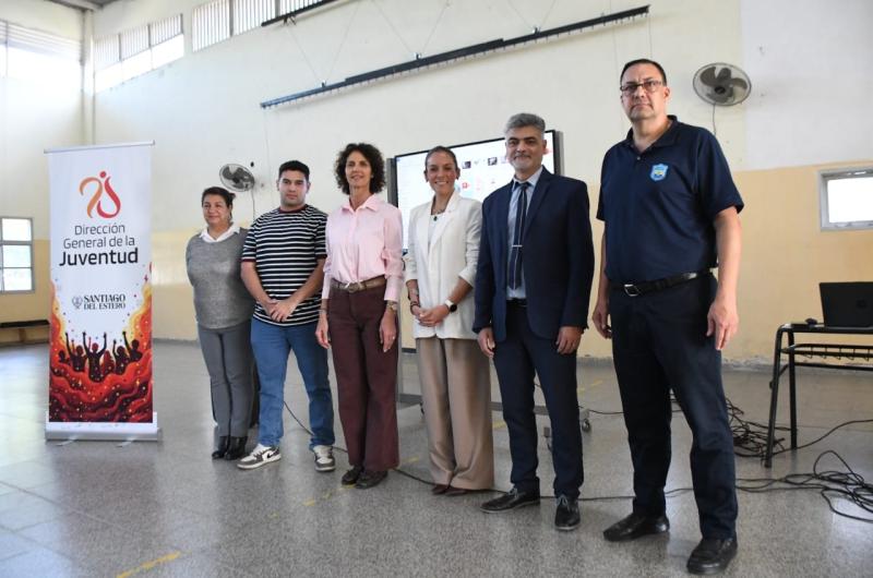 Taller en Las Termas para concientizar sobre el uso de redes sociales