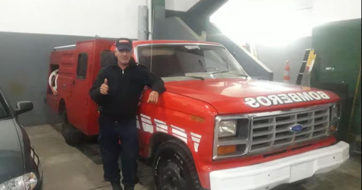 Bomberos viajaron a Santa Teresita para recibir una donacioacuten pero ahora no tienen nafta para volver
