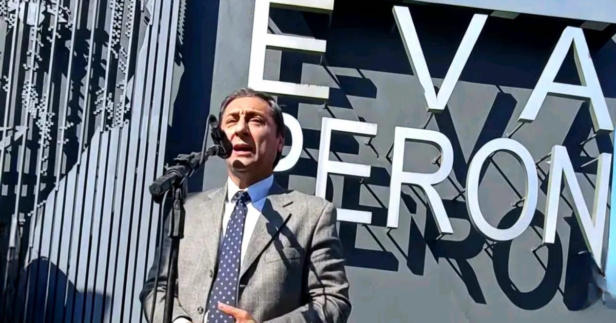 Silva Neder- Siempre y maacutes auacuten en tiempos criacuteticos el legado de solidaridad de evita es la consigna