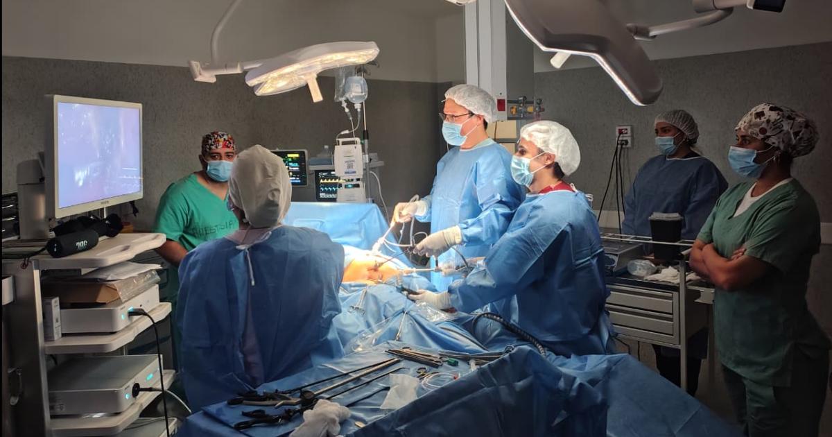 IMPACTO Expuso que por esa mayor cantidad de gente que asiste a los hospitales se producen atrasos en las cirugías