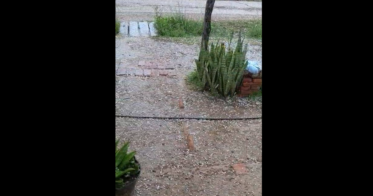 Granizo en seco y posterior lluvia en la localidad de Herrera departamento Avellaneda