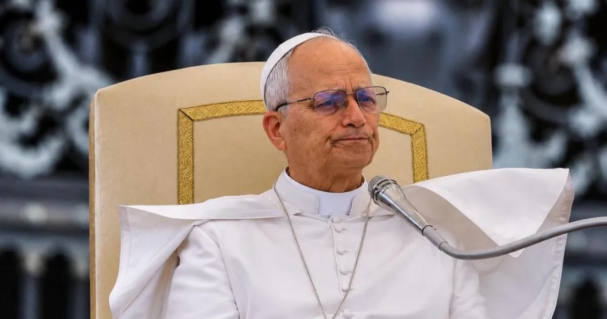 Afirman que el Papa podriacutea llegar  a visitar el paiacutes y Santiago este antildeo