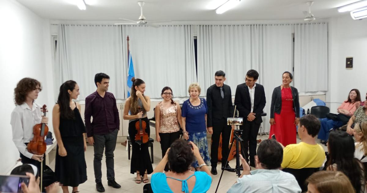 Hoy habraacute un concierto de violiacuten y piano en el Instituto Privado de Arte