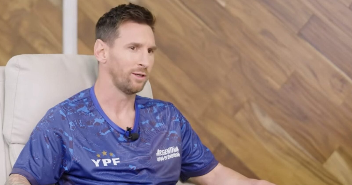 A diacuteas del Mundial 2026 Messi ilusionoacute a los hinchas- Voy a jugar hasta que no pueda maacutes