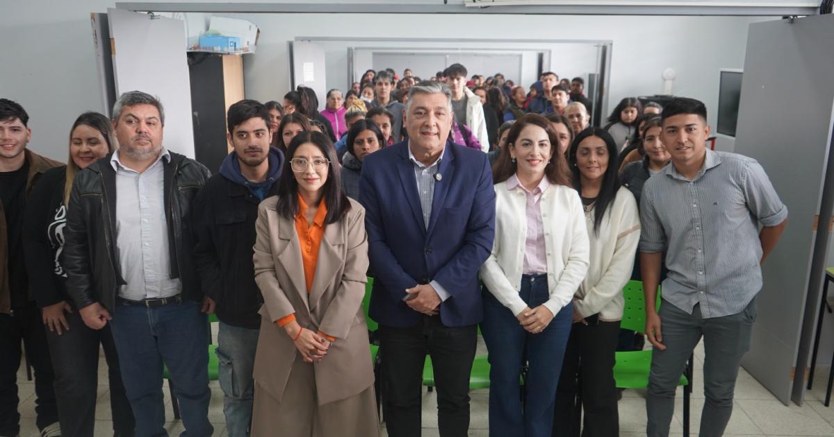 Fue presentado en La Banda el programa Fomentar Empleo