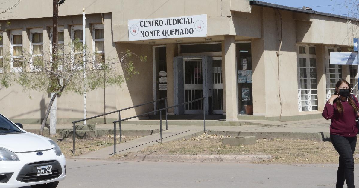 Abogados podriacutean pedir la detencioacuten del meacutedico que le practicoacute el aborto a la nintildea de Monte Quemado
