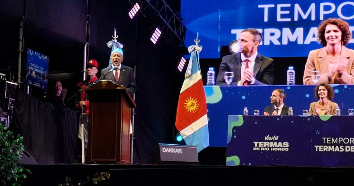 Eliacuteas Suaacuterez en la apertura de temporada de Termas- Recibimos a los turistas con los brazos y el corazoacuten abiertos