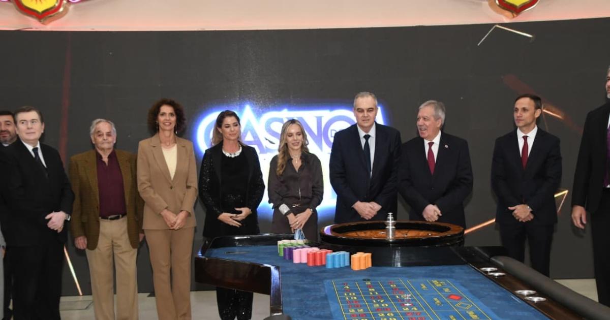 Eliacuteas Suaacuterez abrioacute formalmente la temporada turiacutestica 2026- la primera bola fue Colorado 21