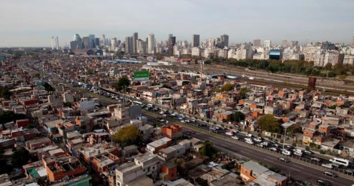 Crece en la Iglesia el temor a que el Gobierno quiera erradicar las villas en todo el paiacutes
