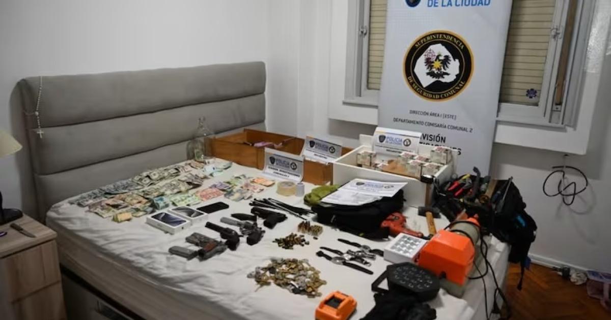 Desbarataron una banda que robaba casas con llaves duplicadas- secuestraron maacutes de 150 copias