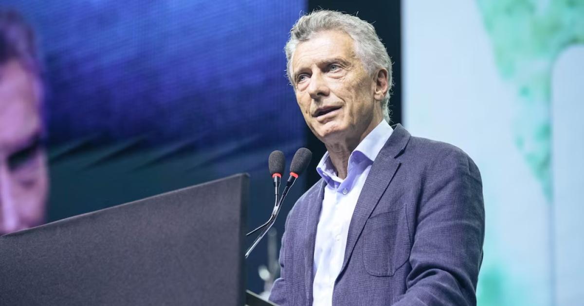 Acompantildear el cambio no es aplaudir lo que estaacute mal