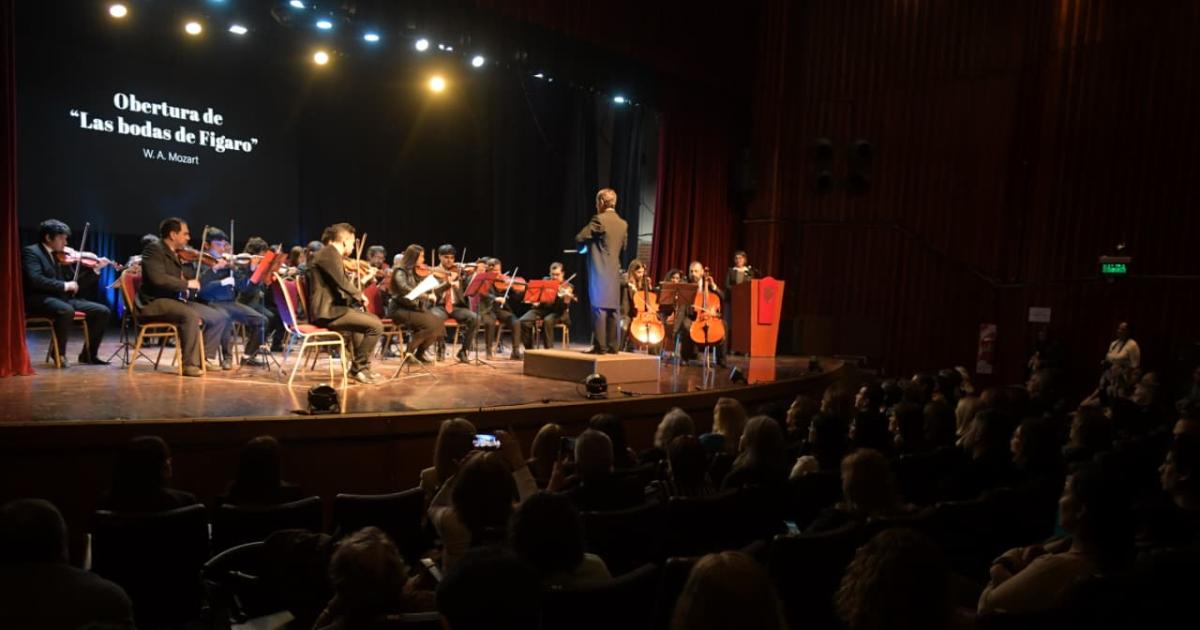 El vicegobernador Silva Neder asistioacute a la noche de gala por el 53deg aniversario de la UNSE
