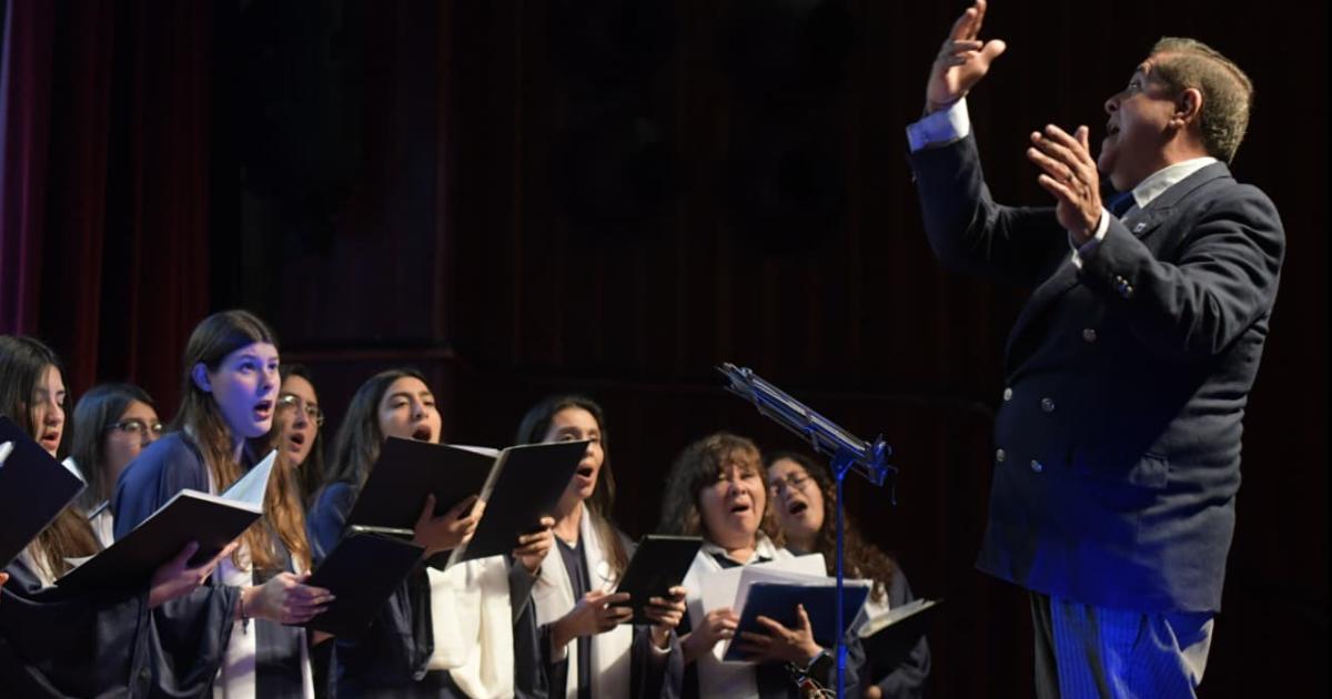 El vicegobernador Silva Neder asistioacute a la noche de gala por el 53deg aniversario de la UNSE