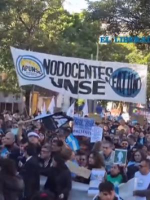 Marcha Federal Universitaria- Santiago del Estero se moviliza en defensa de la educacioacuten puacuteblica