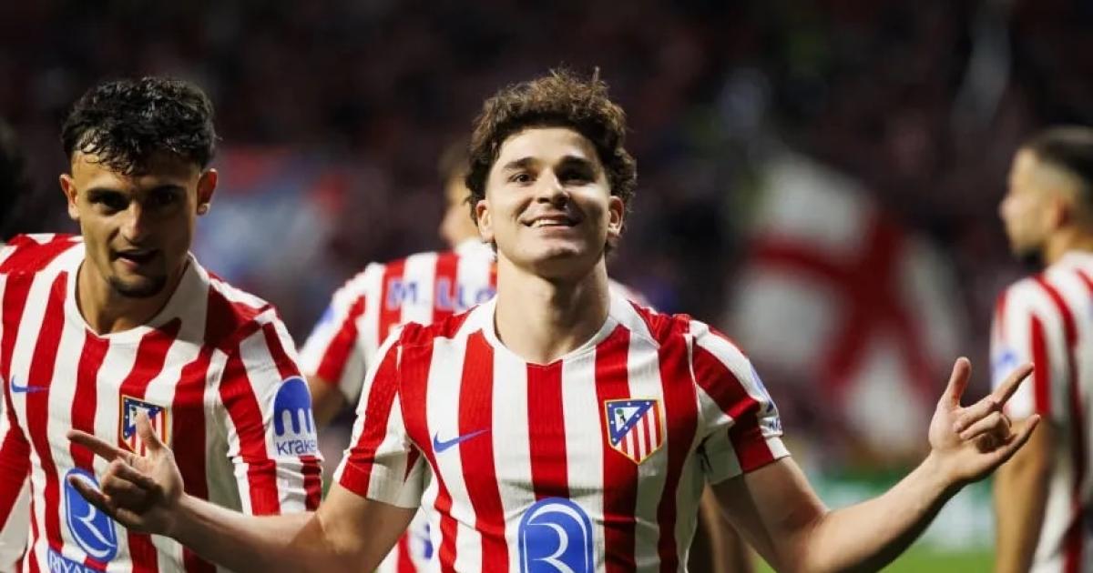 PSG prepara una millonaria oferta para llevarse a Juliaacuten Aacutelvarez