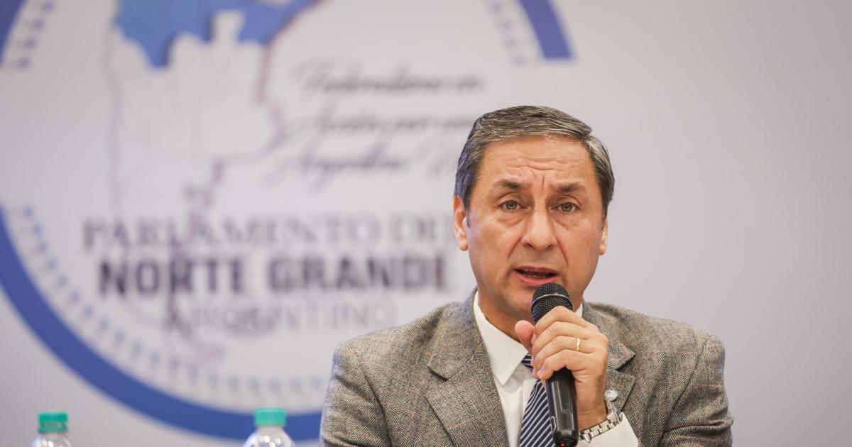 Carlos Silva Neder encabezoacute la reunioacuten del Parlamento del Norte Grande en Salta