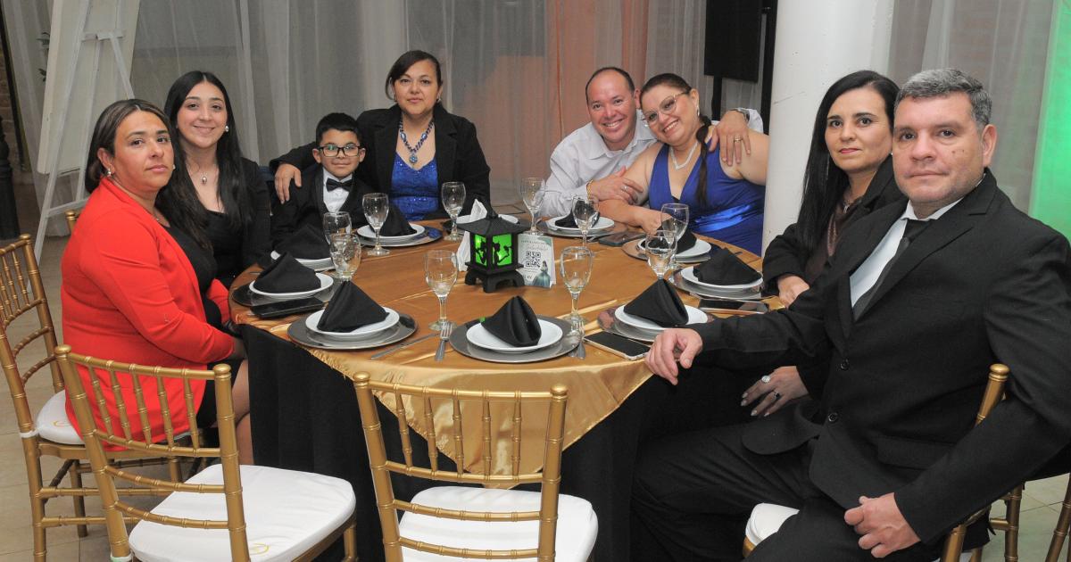 NOCHE MAacuteGICA PARA AINARA
