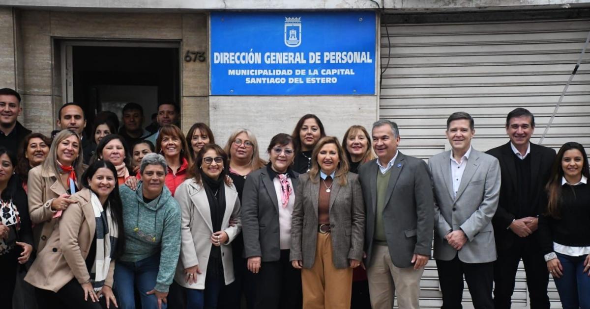 Fuentes saludoacute a los empleados del aacuterea de Personal por el 48deg aniversario de la reparticioacuten