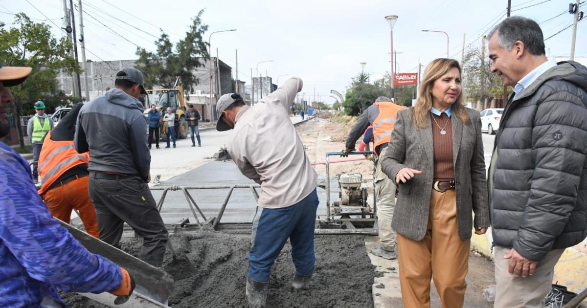 La repavimentacioacuten de la avenida Coloacuten entra en su etapa final
