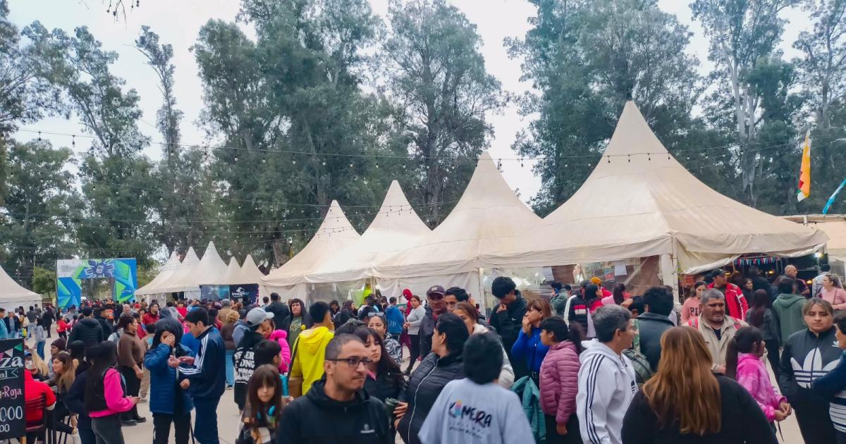 Ya estaacute abierta la preinscripcioacuten para la Feria Artesanal 2026 en Santiago
