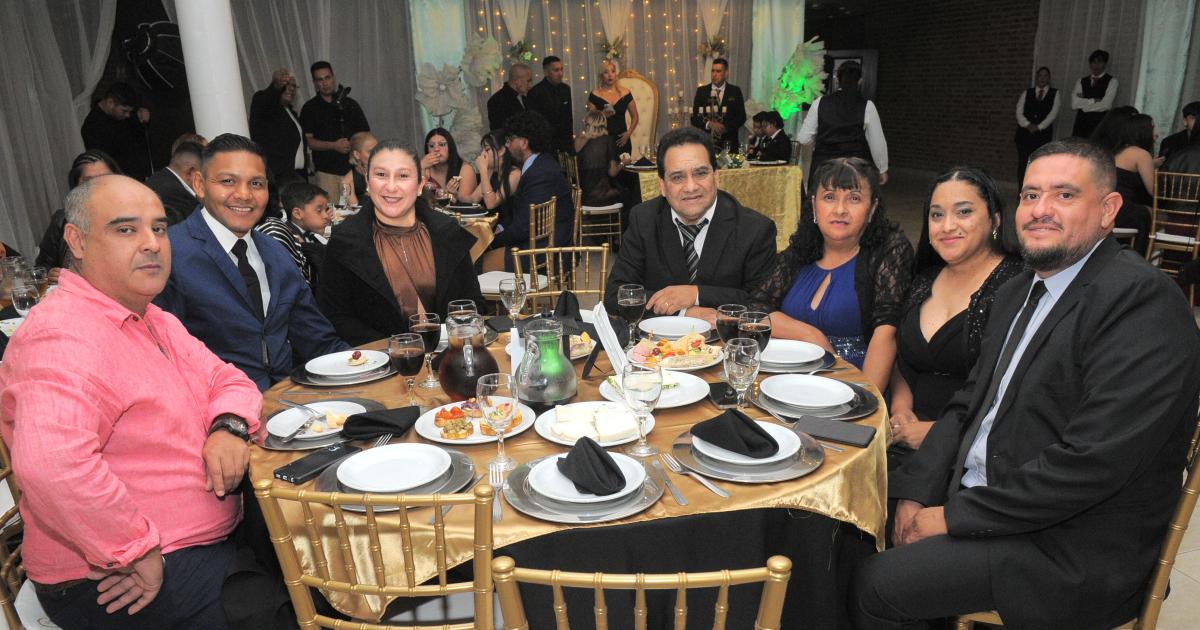 NOCHE MAacuteGICA PARA AINARA