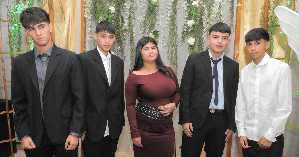NOCHE MAacuteGICA PARA AINARA
