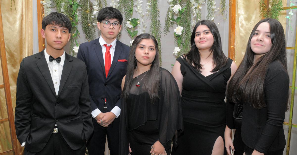 NOCHE MAacuteGICA PARA AINARA