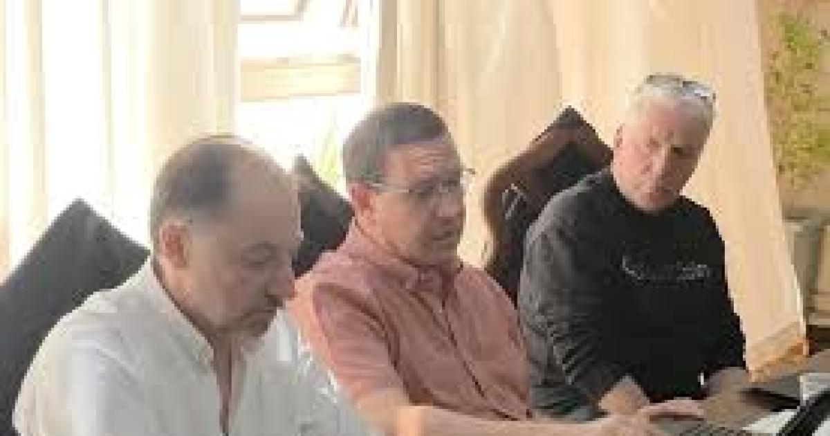 Aacuterabes de la Argentina y del mundo debatiraacuten en Santiago en junio