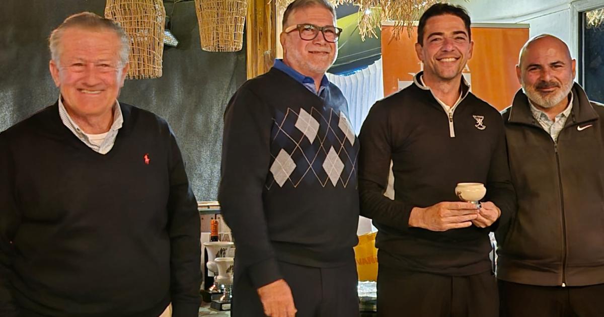 FOTOS- Ramiro Loacutepez Bustos y Guadalupe Enrico fueron los ganadores de la  Copa Banco Santiago del Estero en golf