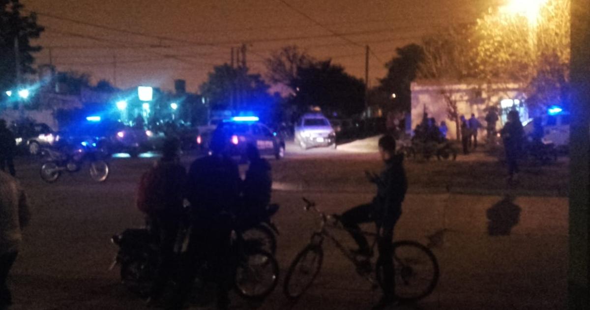 Dos motochorros encantildeonan a panadera y se alzan con 200000