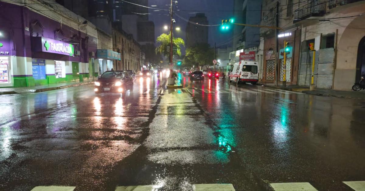 Domingo otontildeal en Santiago- lluvias aisladas a primera hora y tarde nublada