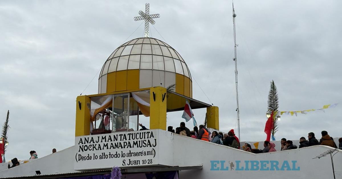 Villa Mailiacuten- una multitud de fieles vivioacute la Fiesta Grande en honor al Sentildeor de los Milagros