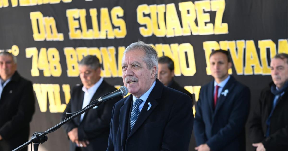 Eliacuteas Suaacuterez inauguroacute obras escolares y viviendas sociales en Villa Atamisqui