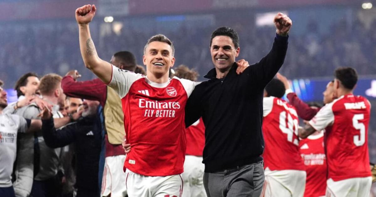 Manchester City empatoacute y Arsenal se consagroacute campeoacuten de la Premier League