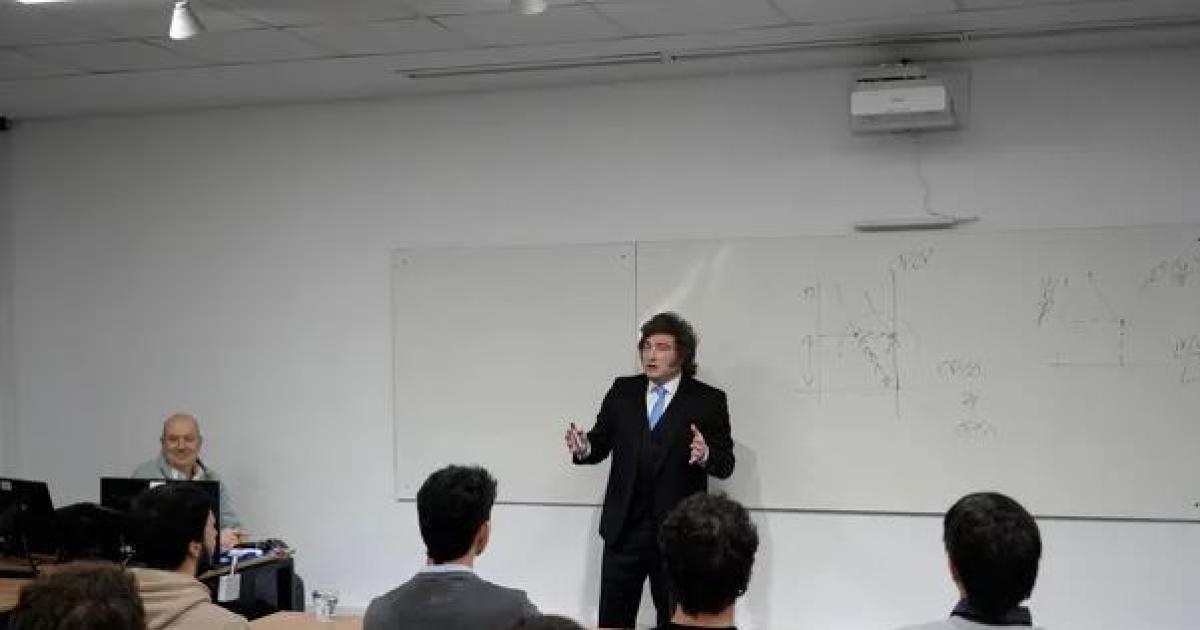 Javier Milei en la Universidad de San Andrés - Foto- Minuto Uno