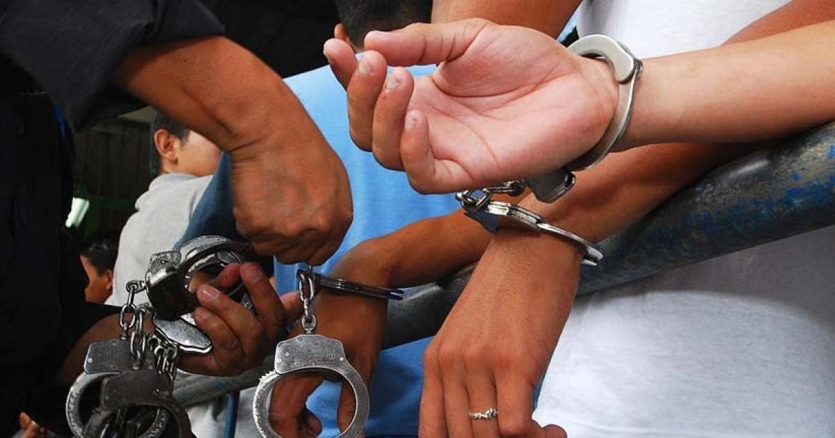 Tres changarines detenidos por desvalijar una vivienda en La Banda tras muacuteltiples allanamientos