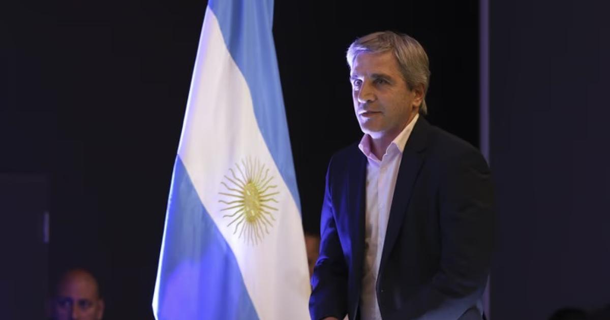 Luis Caputo destacoacute el superaacutevit comercial y apuntoacute contra el kirchnerismo