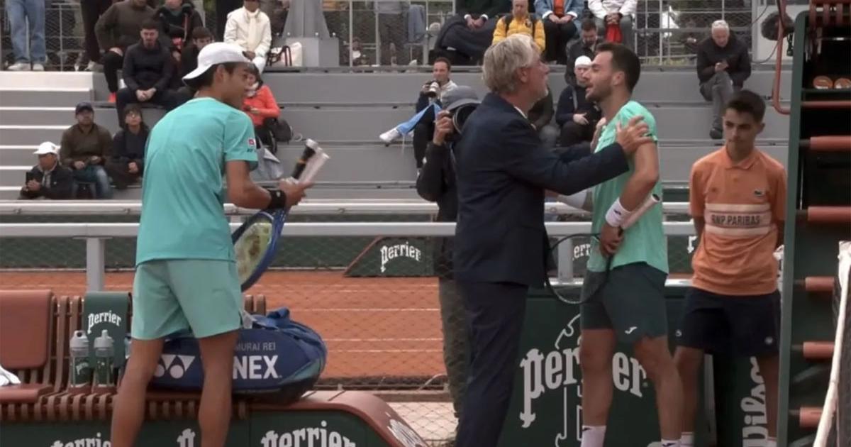 Tensioacuten en Roland Garros- dos tenistas se pusieron cara a cara y se invitaron a pelear